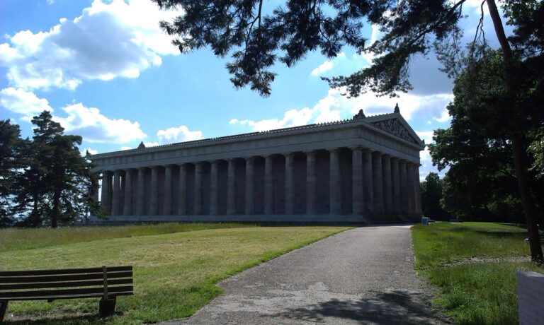 Pouť do Santiága vede kolem Walhally